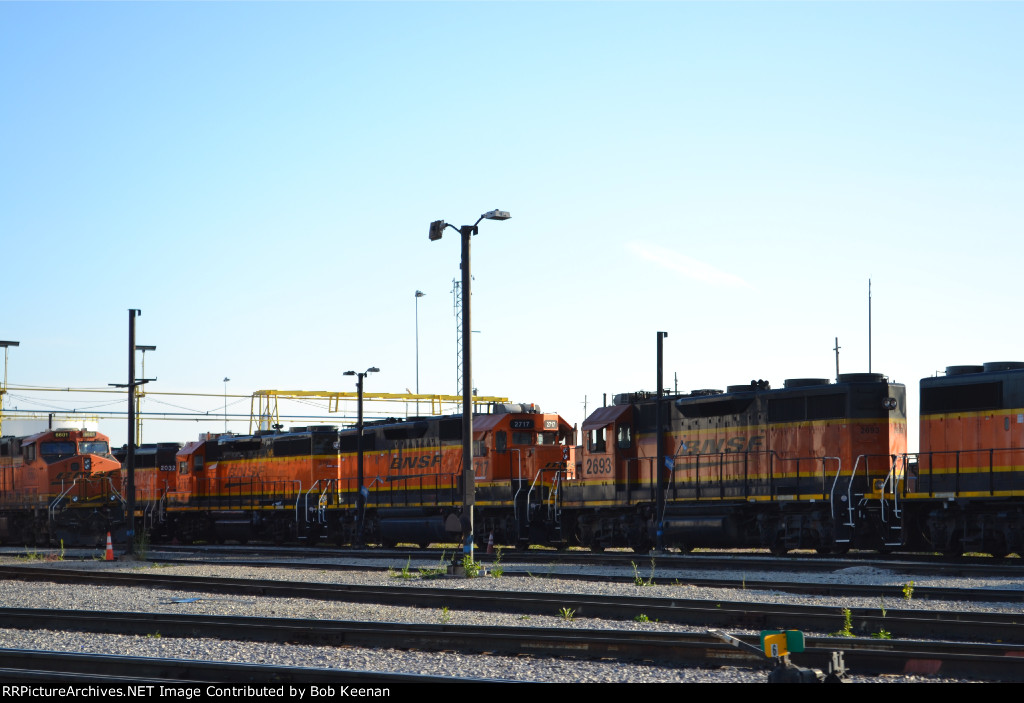 BNSF 2693 2717 2787 6601